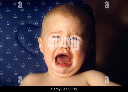 Babyjungen Weinen Stockfoto