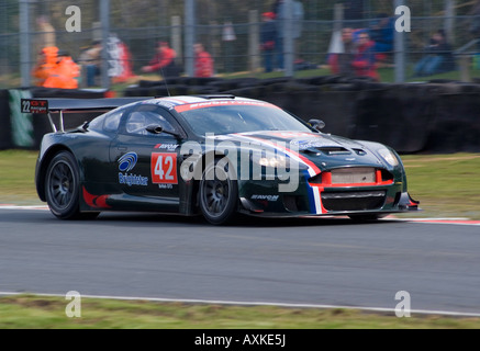 Aston Martin DBRS9 Sport Rennwagen im britischen GT-Meisterschaft in Oulton Park Autorennen Schaltung Cheshire England UK Stockfoto