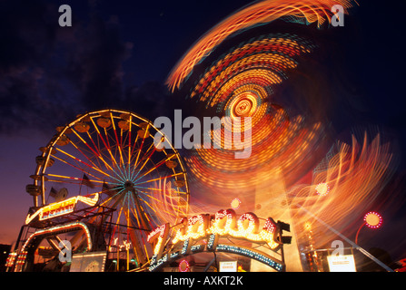 AUF HALBEM WEG FÄHRT AN DER MINNESOTA STATE FAIR. ST. PAUL, MINNESOTA.  ENDE DES SOMMERS. Stockfoto