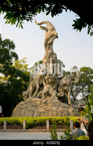 China Guangzhou Kanton Yuexiu Park 5 rammt statue Stockfoto