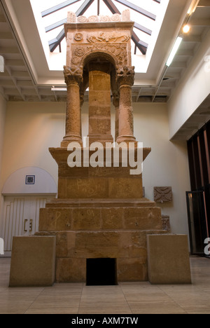 Stein Mausoleum von Ghirza beeinflusst eine römische Ära libyschen Gemeinschaft von römischer Architektur im Inneren des Museums Dschamahirija, Tripolis Stockfoto