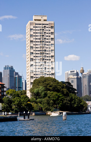 Blues Point Tower von Harry Seidler entworfen und im Jahre 1961 abgeschlossen. Es war damals die höchste Appartementhaus in Sydney Stockfoto