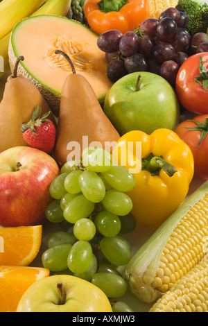 Nahaufnahme von frischem Obst und Gemüse Stockfoto