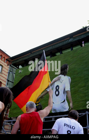 die Welt-Champion-Chip-Fußball in der Zug-Arena in Berlin-Mitte Deutschland gegen Schweden mit dem Ergebnis von zwei im Vergleich zu Null Stockfoto