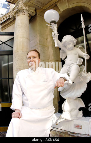 Porträt französischen Küchenchef, PARIS Frankreich, Haute-Cuisine-Restaurant "Taillevent" außerhalb Mann, "Olivier Soliveres" Stockfoto
