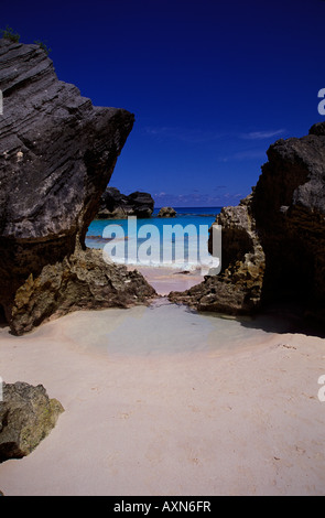 Schöne, leere frühmorgens Strandszene, Bermuda Stockfoto
