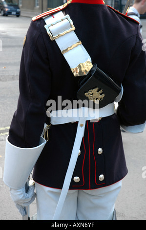 Haushalt Kavallerie The Blues and Royals Wachhabende vor Horse Guards building, Whitehall in London, Großbritannien Stockfoto