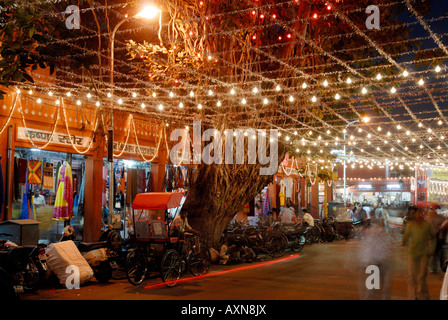 Straßenbeleuchtung in der Nacht für Diwali Festival Jaipur Rajasthan Indien Stockfoto