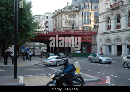 Holborn Viaduct Brücke über Farringdon Road in London, Großbritannien Stockfoto