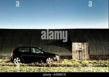 2007 Mark 5 Volkswagen VW Golf GTi Turbo Schwarz Auto beleuchtet von Flash-Blitzgeräte bei Sonnenuntergang 5 Tür Legierungen Legierung Räder Drama Auto mo Stockfoto