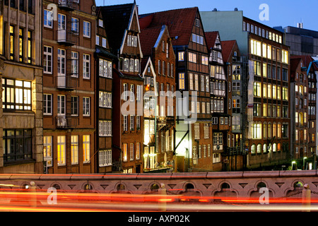 Fachwerkhäuser der Deichstraße, Nikolaifleet, Hamburg, Deutschland Stockfoto