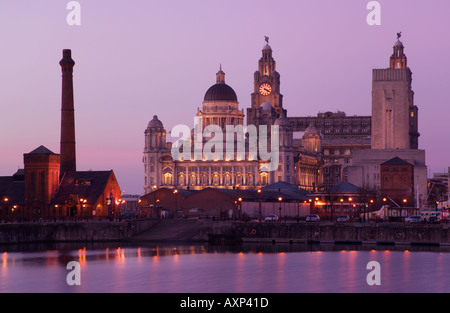 Liverpool Skyline bei Nacht Liverpool Merseyside England Stockfoto