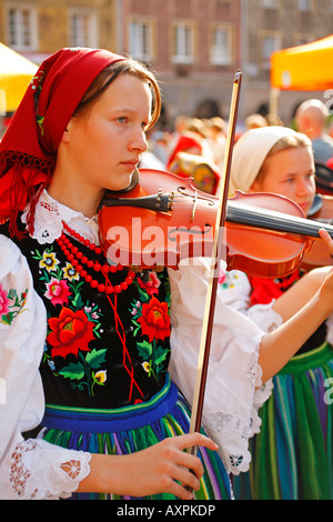 Lowicz Volksmusiker, Parade Folklore Tage in Olsztyn, Polen Stockfoto