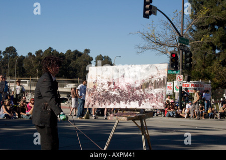 Malerei der Paradestrecke, während der Teilnahme an der Parade, Doo Dah 2005, Colorado Blvd & Pasadena Ave Stockfoto