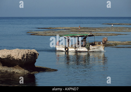 Naher Osten Libanon Byblos Fischerboot Eingabe Hafen Stockfoto