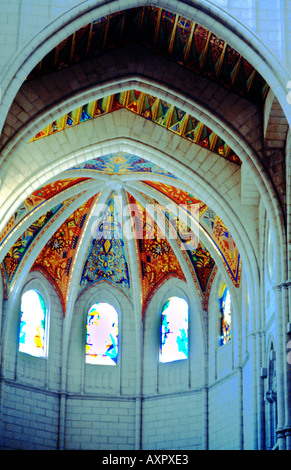 Catedral De La Almudena in Madrid Spanien Interieur Stockfoto