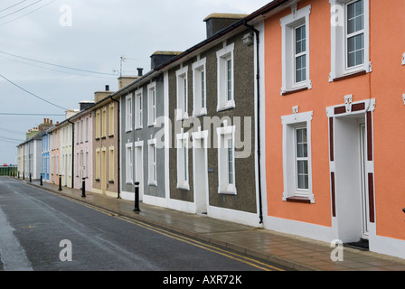 Row beherbergt eine Terrasse von Cottages Aberaeron West Wales farbenfrohe typische Terrassenhäuser aus Großbritannien 2008 2000er Jahre HOMER SYKES Stockfoto