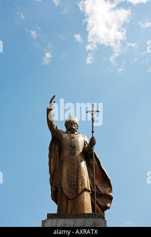 Statue von Papst Johannes Paul II in Mrągowo, nordöstlichen Polen Stockfoto