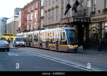 Rasche Lichttransport Straßenbahn Luas in Dublin Irland Stockfoto