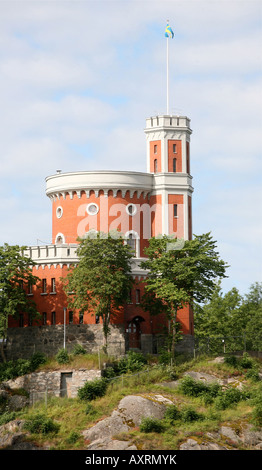 Schlossturm Typ sitzt auf einer kleinen Insel im frühen Morgenlicht Stockfoto