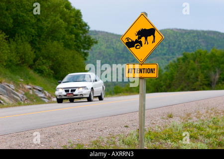 Schild Warnung Elch Gefahr, Gros Morne National Park, Neufundland und Labrador, Kanada Stockfoto