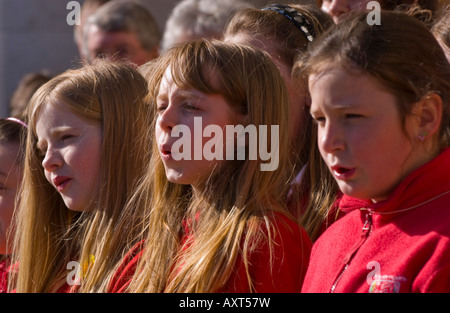 Kinderchor am jährlichen St Davids Day March in Cardiff South Wales UK EU Stockfoto