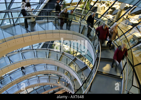 Wendeltreppe in GLA City Hall in London Stockfoto