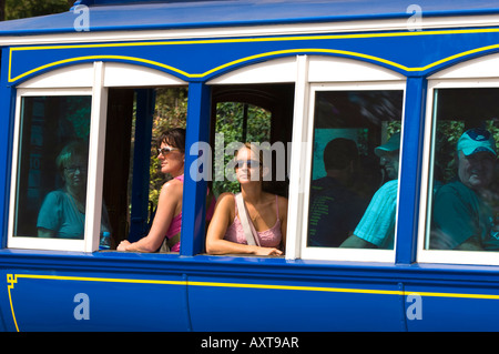 Tramvia Blau auf Av Tibidabo Tibidabo Barcelona Catalunya Spanien Stockfoto