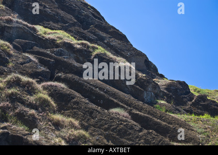 Moai in verschiedenen Stadien der Fertigstellung übersät um am Hang des Rano Raraku auch bekannt als die Moai-Kindergarten Stockfoto