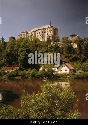 Geographie/Reisen, Tschechischen Republik, Cesky: Burg Äœeský, Schloss, erbaut 1241, Außenansicht,, Additional-Rights - Clearance-Info - Not-Available Stockfoto