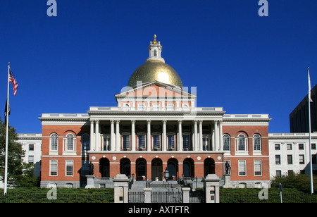 Das Massachusetts State House, von Boston Common betrachtet. Stockfoto