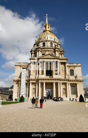 Inspiriert von St Peter s gehört Basilika in Rom die Église du Dôme die Triumphe des französischen Barocks und Jesuitic Architektur. Stockfoto