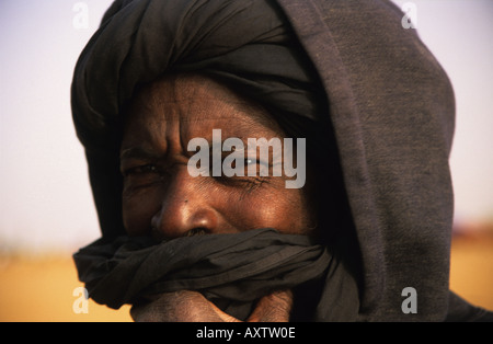 Porträt eines Nomaden am Fluss Niger, Gao, Mali, Westafrika Stockfoto