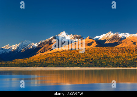 Lake Pukaki und Mount Stevenson, Gammack Range, südlichen Alpen, Canterbury, Südinsel, Neuseeland, Pazifik Stockfoto