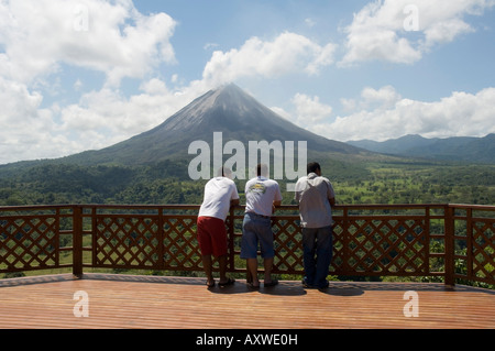 Hängende Brücken einen Spaziergang durch den Regenwald, Arenal, Costa Rica Stockfoto