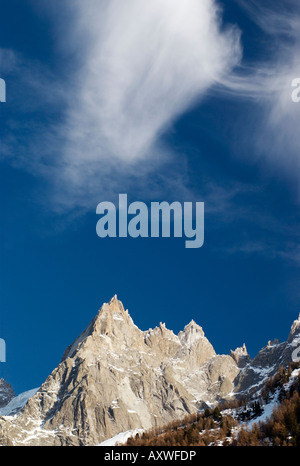 Chamonix-Nadeln: Aiguille de Blaitière (3522m), Aiguille du Fou (3501m) Stockfoto