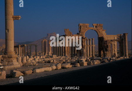 Monumentale Bogen und colonnaded Straße Palmyra Syrien Transkaukasien Arabien Stockfoto