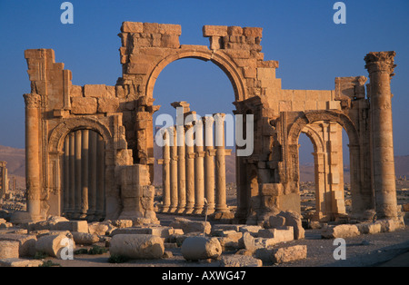 Monumentale Bogen und colonnaded Straße Palmyra Syrien Transkaukasien Arabien Stockfoto