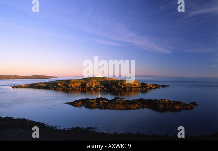 Kirkcudbright Bucht Leuchtturm auf kleinen Ross fangen den Ausritt Sonnenschein Blick über den Solway Firth zum Lake District Stockfoto