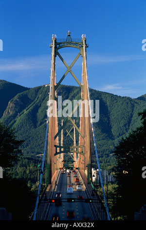 Blick nach Norden über die Lions Gate Bridge vom Stanley Park, Vancouver, British Columbia (BC), Kanada, Nordamerika Stockfoto