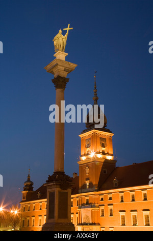 Schlossplatz (Plac Zamkowy), Sigismund III Vasa Spalte und der königlichen Burg, Altstadt (Stare Miasto), Warschau, Polen Stockfoto