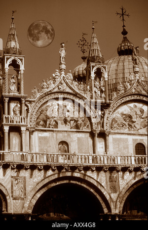 Skulpturen & Features Dach der St. Marks Church Venedig Italien, Basilica Di San Marco Stockfoto