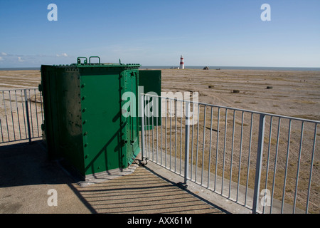 Blick vom Dach der Bombe Ballistik Towar des Hausbaus Licht in Orford Ness Suffolk Og Stockfoto