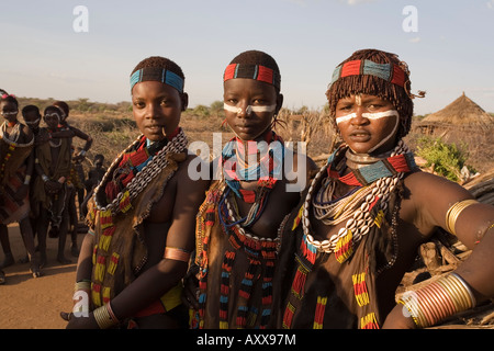 Menschen von Hamer Stamm, unteren Omo-Tal, Südliches Äthiopien, Äthiopien Stockfoto