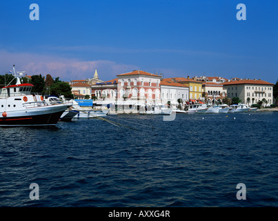 Blick auf Stadt, Hafen, Porec, Istrien Bezirk, Kroatien, Europa Stockfoto