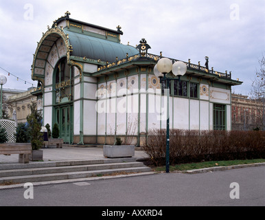 Wien, Stadtbahnhaltestelle Karlsplatz von Otto Wagner Stockfoto