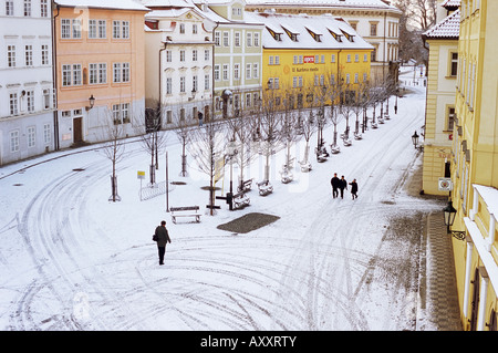 Schnee bedeckt Na Kampe Square, Insel Kampa, Mala Strana Vorort, Prag, Tschechische Republik, Europa Stockfoto