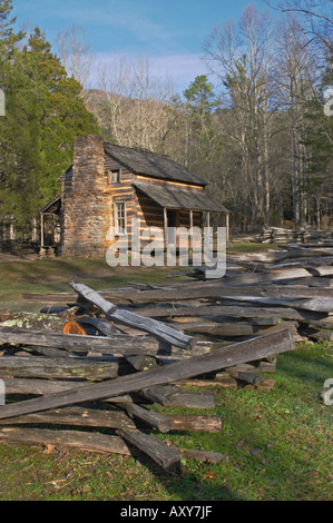 Die historischen John Oliver Hütte in Cades Cove Great Smoky Mountains National Park Stockfoto