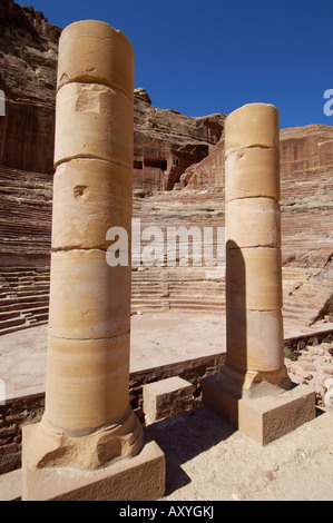 Nabatäischen Theater, Petra, UNESCO World Heritage Site, Jordanien, Naher Osten Stockfoto