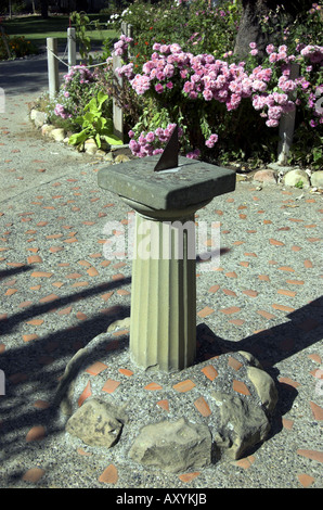 Sonnenuhr an der Mission San Juan Bautista CA USA Stockfoto